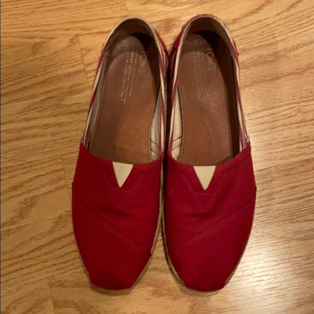 Toms - Picture 2 of 6